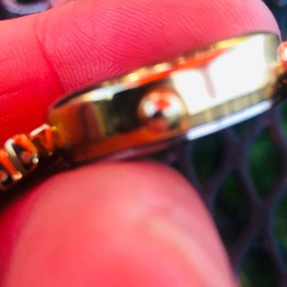 Gold Smartwatch - Picture 2 of 8